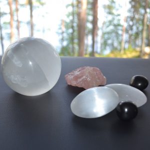 Energiahoitoa kivien kanssa
